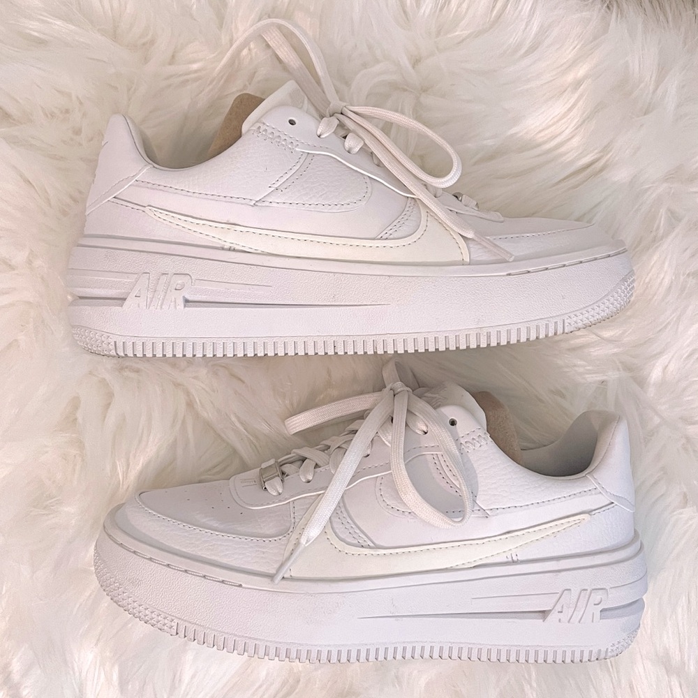 Women's Nike Air Force 1 PLT.AF.ORM Casual Shoes in White Summit, Size 7